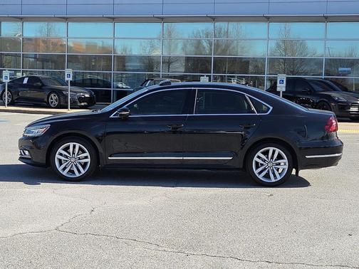 2017 Volkswagen Passat 1.8T SEL Premium