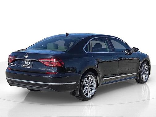 2017 Volkswagen Passat 1.8T SEL Premium