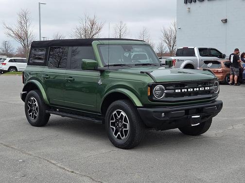 2023 Ford Bronco Outer Banks