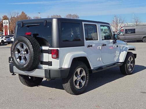 2017 Jeep Wrangler Unlimited Sahara