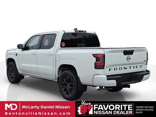 Glacier White 2026 Nissan Frontier SV