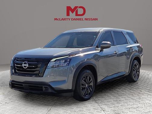 2022 Nissan Pathfinder S 4WD