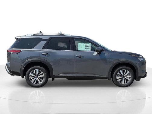 2025 Nissan Pathfinder SL 4WD