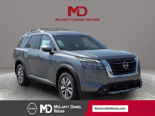 2025 Nissan Pathfinder SL 4WD