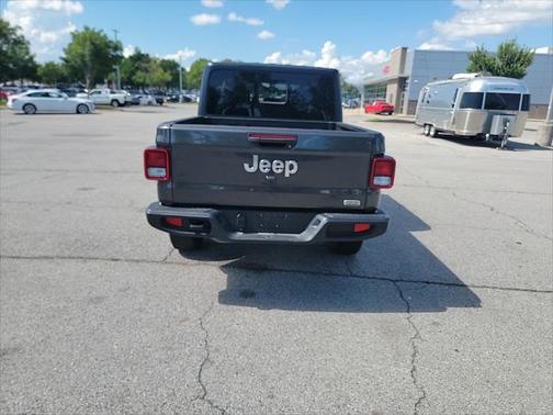 2023 Jeep Gladiator Overland