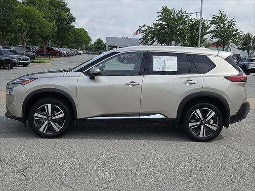 2022 Nissan Rogue SL