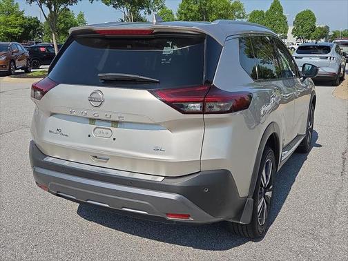 2022 Nissan Rogue SL