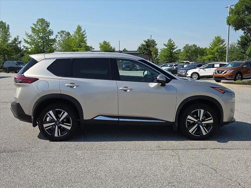 2022 Nissan Rogue SL