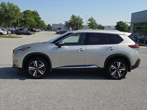 2022 Nissan Rogue SL