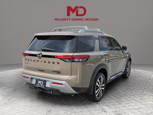 2024 Nissan Pathfinder Platinum 4WD