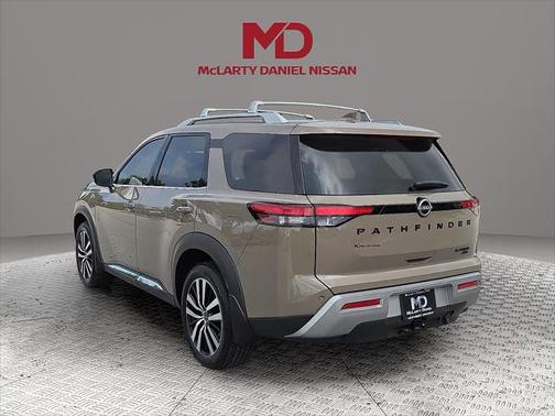 2024 Nissan Pathfinder Platinum 4WD