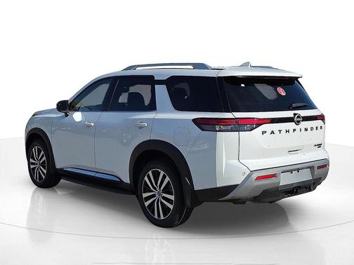 2025 Nissan Pathfinder Platinum 4WD