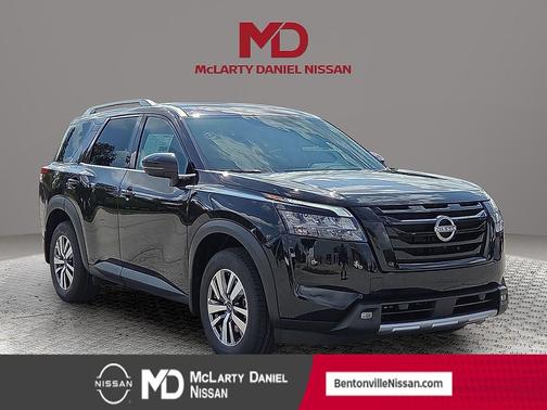 2025 Nissan Pathfinder SL 4WD