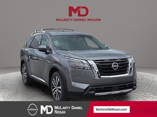 2025 Nissan Pathfinder Platinum FWD
