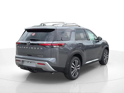 2025 Nissan Pathfinder Platinum FWD