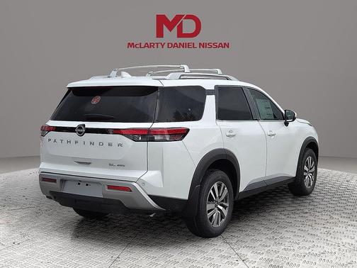 2025 Nissan Pathfinder SL 4WD