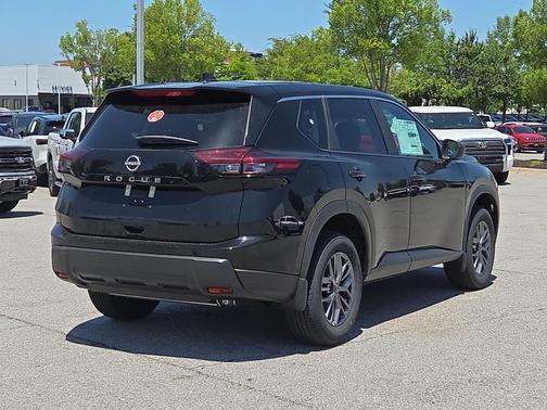 Super Black 2026 Nissan Rogue S