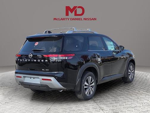 2025 Nissan Pathfinder SL 4WD