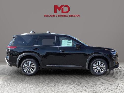 2025 Nissan Pathfinder SL 4WD