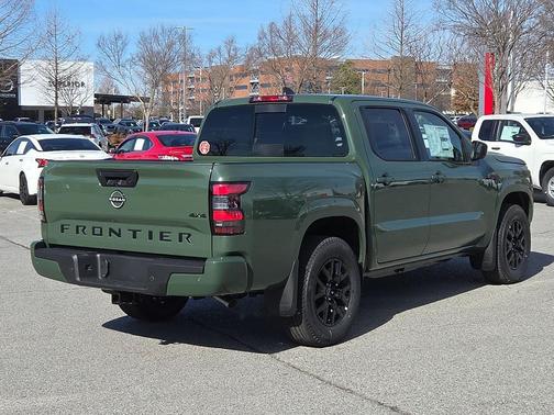 2026 Nissan Frontier SV
