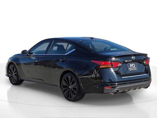 2022 Nissan Altima SR FWD