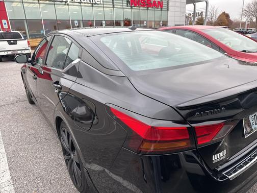 2022 Nissan Altima SR FWD