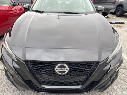 2022 Nissan Altima SR FWD