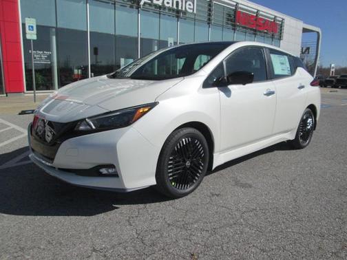 2023 Nissan Leaf SV PLUS 60 kWh
