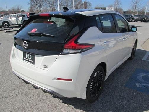 2023 Nissan Leaf SV PLUS 60 kWh