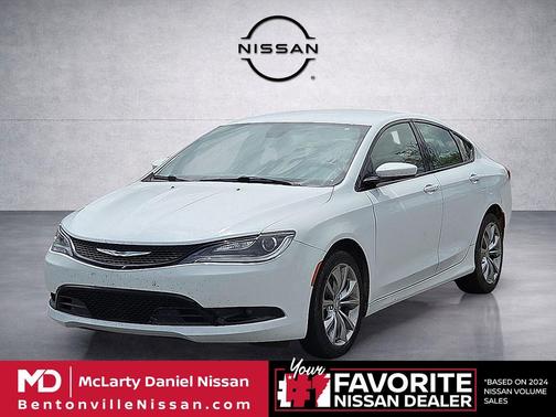 Bright White Clearcoat 2015 Chrysler 200 S