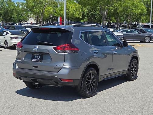 Gun Metallic 2018 Nissan Rogue SV