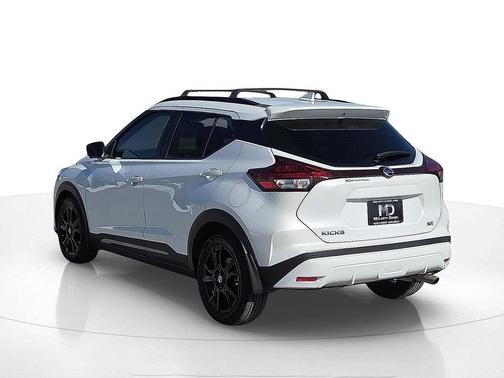 2021 Nissan Kicks SR