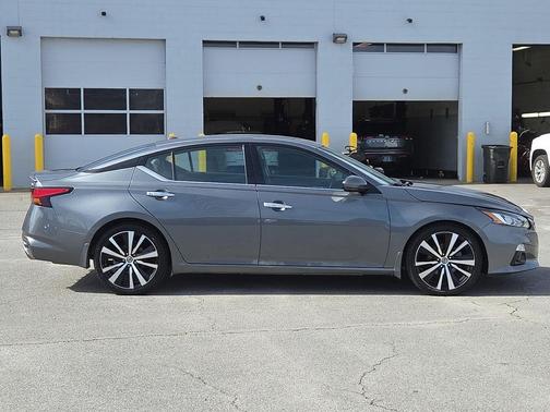 2020 Nissan Altima Platinum FWD