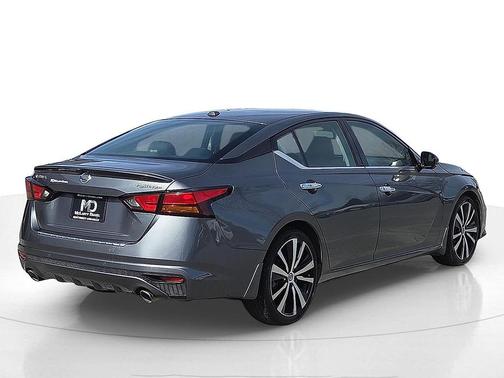 2020 Nissan Altima Platinum FWD