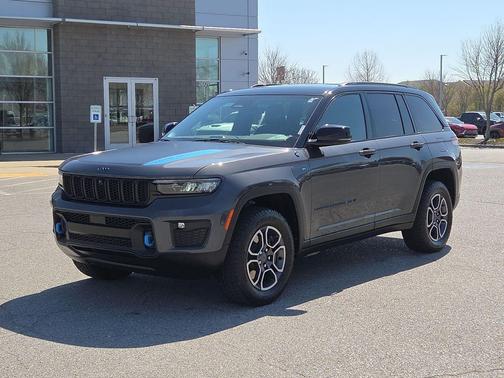2022 Jeep Grand Cherokee 4xe Trailhawk