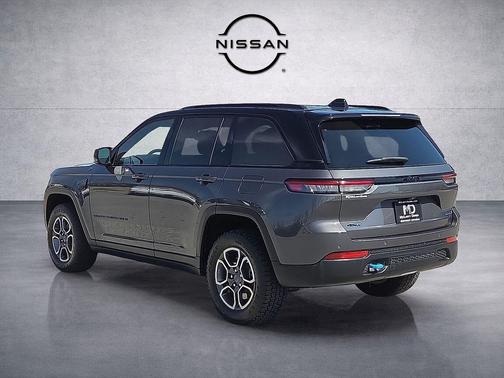 Baltic Gray Metallic Clearcoat 2022 Jeep Grand Cherokee 4xe Trailhawk