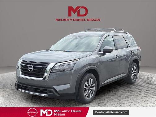 2025 Nissan Pathfinder SL 4WD