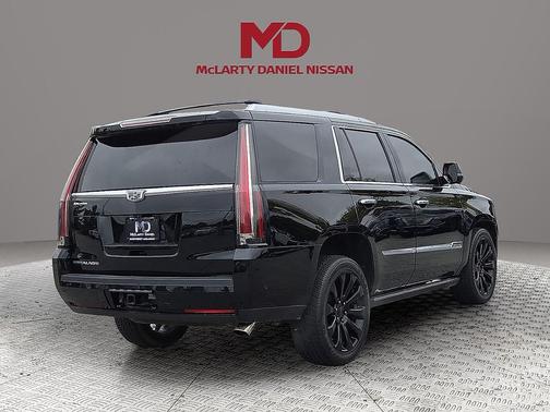 2017 Cadillac Escalade Platinum