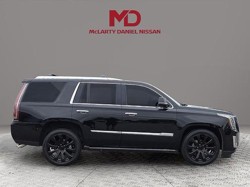 2017 Cadillac Escalade Platinum