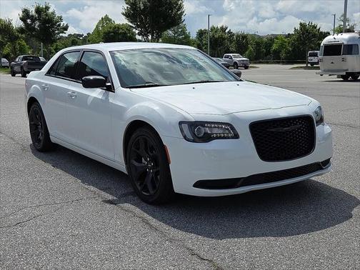 2021 Chrysler 300 Touring