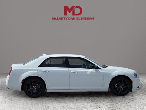 2021 Chrysler 300 Touring