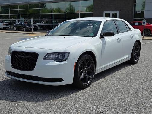 2021 Chrysler 300 Touring
