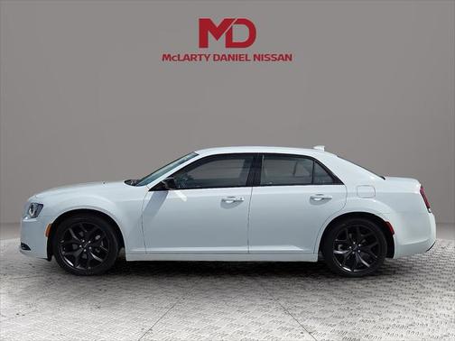 2021 Chrysler 300 Touring