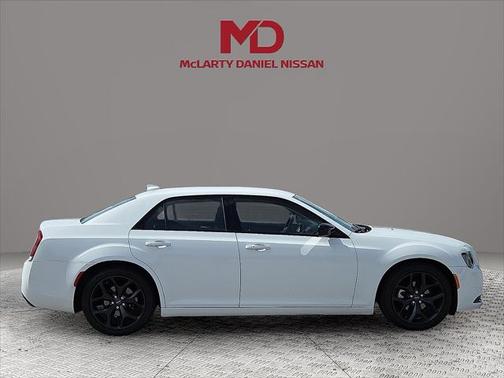 2021 Chrysler 300 Touring