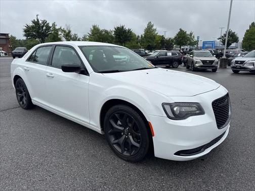 2021 Chrysler 300 Touring