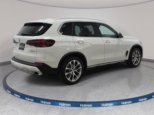 Alpine White 2026 BMW X5 xDrive40i