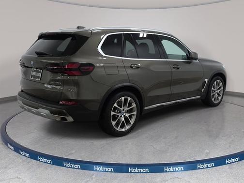Manhattan Green Metallic 2024 BMW X5 xDrive50e