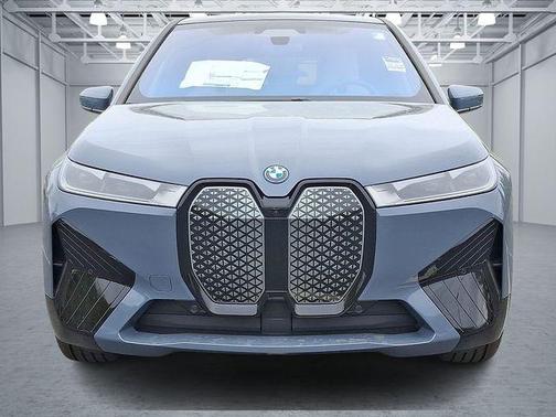 2025 BMW iX xDrive50