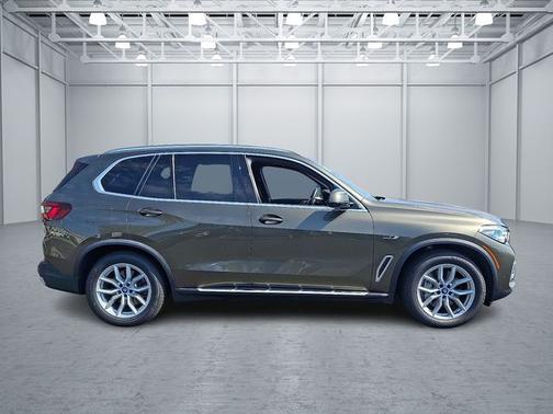 2022 BMW X5 xDrive45e