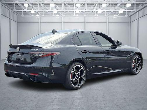 2024 Alfa Romeo Giulia Veloce